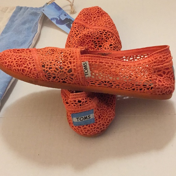 Coral Lace Eyelet TOMS with dust bag comfy sexy - Picture 5 of 8